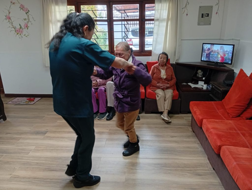 Club para adultos mayores en el norte de Quito