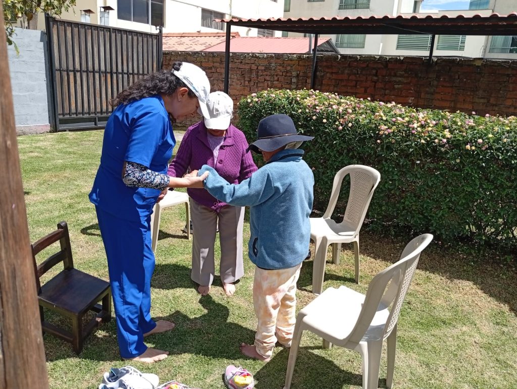 
Cuidado y atención integral para el adulto mayor en el norte de Quito